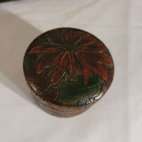 Handcrafted Sm Round Trinket Box Flower Etched On Lid - Picture 1 of 9